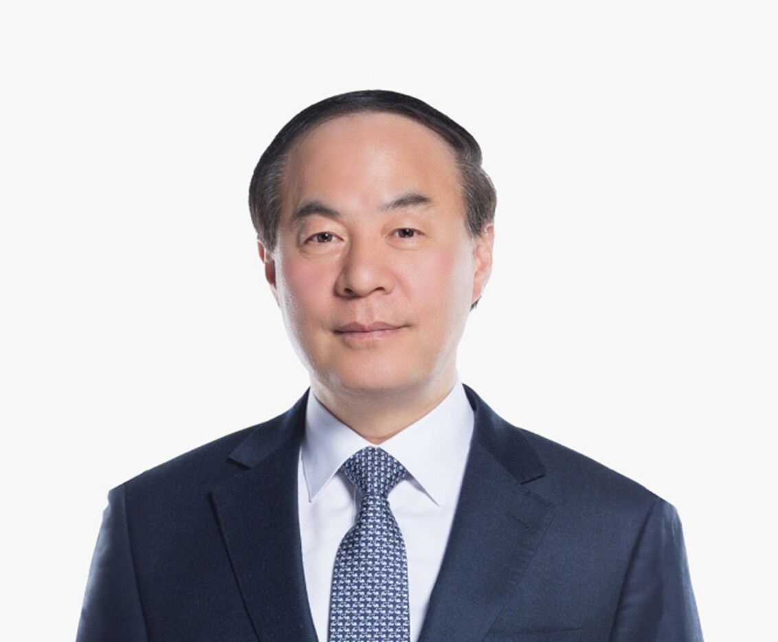 Formal portrait of Dr. Young Hyun Jun